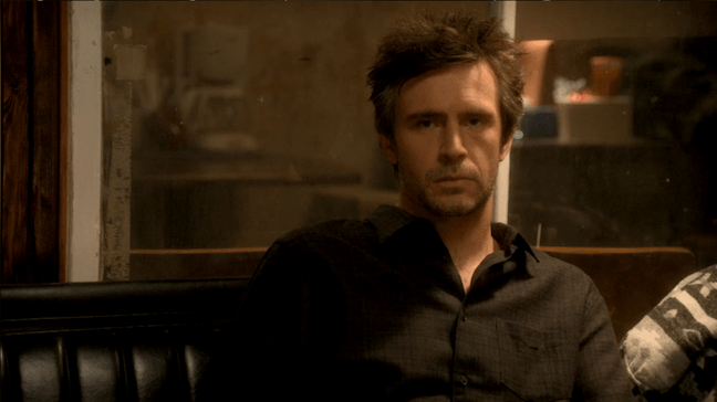 Derek Wills (Jack Davenport)