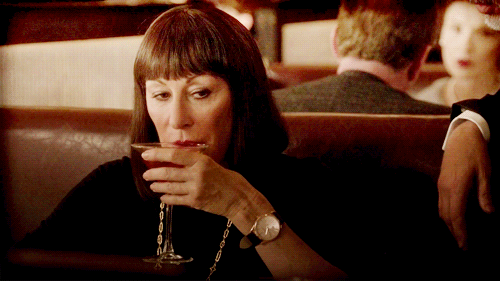 Eileen Rand (Anjelica Houston)