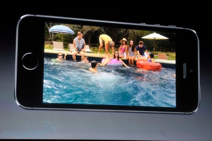 1378835699iphone2013-0189