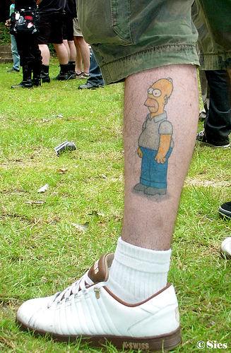 930-homer-simpson-tattoo-on-foot_large