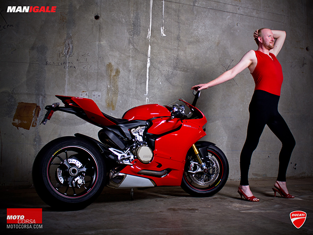 manigale-ducati-1199-wallpaper-08-1600x1200