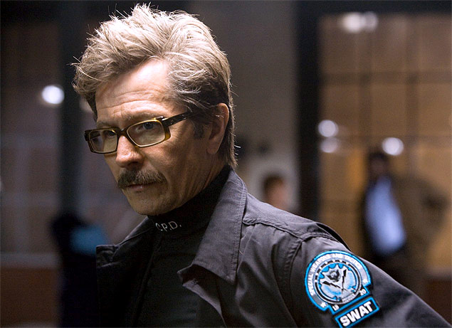 Comissário Gordon, na pele de Gary Oldman no cinema