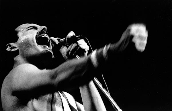 freddie_mercury_rock_in_rio