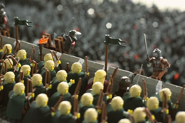 lego-helms-deep-600x399