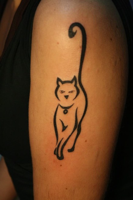 tribal-cat-tattoo-on-bicep