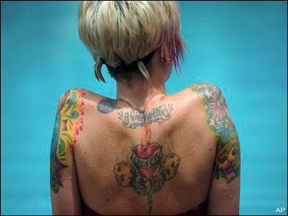 100818_girl_w_tattoo