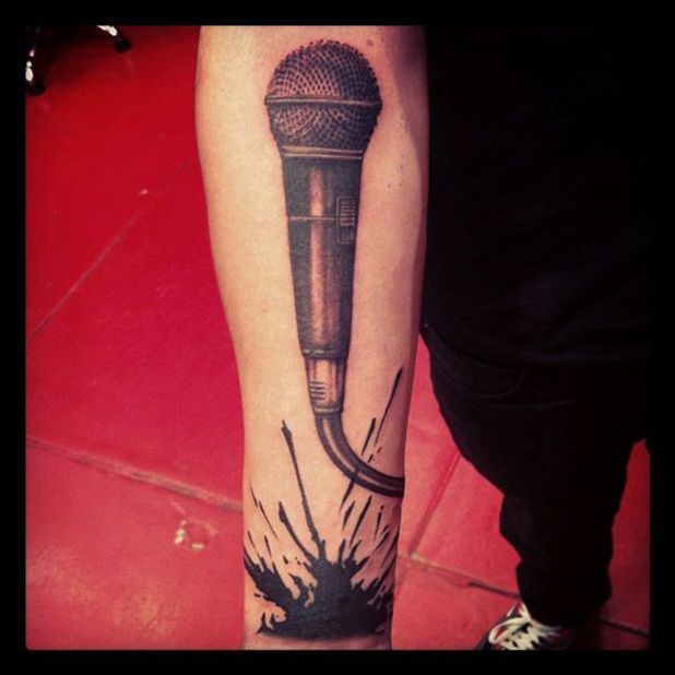 microphone-tattoo-on-sleeve