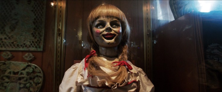 the-conjuring-annabell-the-doll-face-glass-case