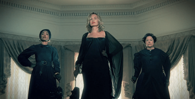 American-Horror-Story-Coven-Jessica-Lange-Kathy-Bates