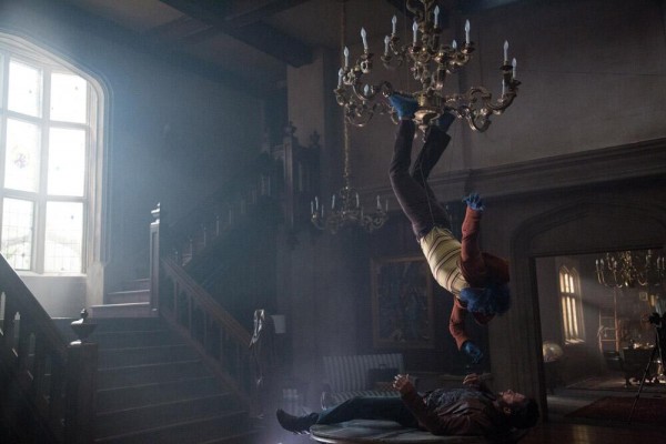 x-men-days-of-future-past-nicholas-hoult-hugh-jackman1-600x400