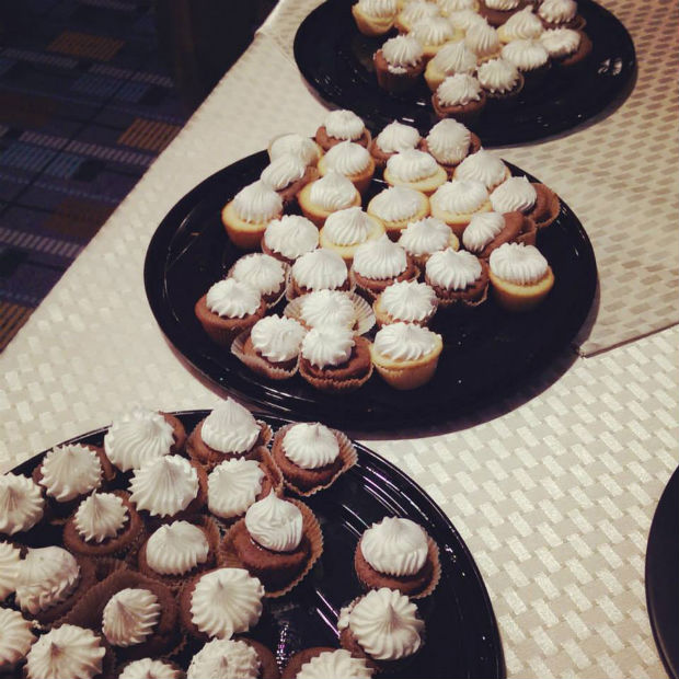 follow-the-colours-spray-cake-04