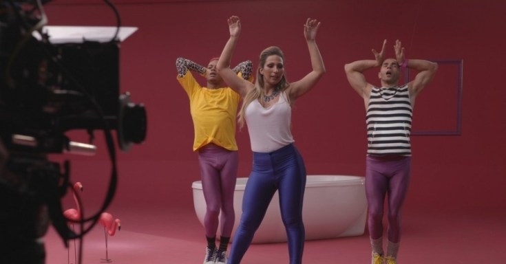 29jul2014--valesca-popouzuda-grava-em-sao-paulo-seu-novo-clipe-eu-sou-a-diva-que-voce-quer-copiar-em-parceria-com-uma-marca-de-produto-de-limpeza-1406724839280_956x500