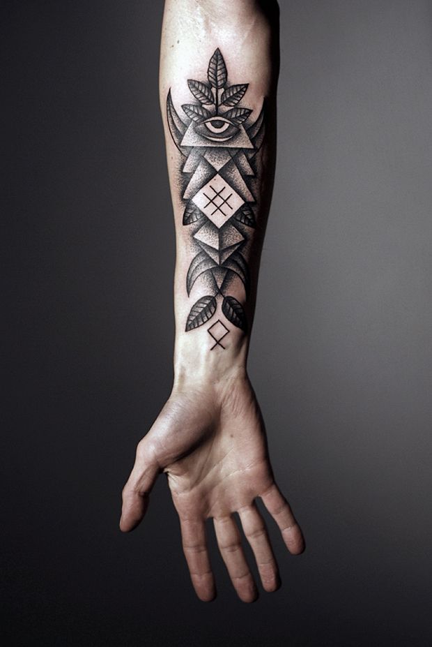 best-geometric-tattoo-on-right-forearm