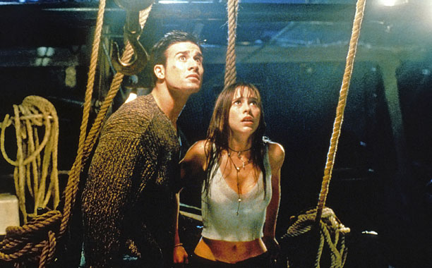 I KNOW WHAT YOU DID LAST SUMMER, from left: Freddie Prinze Jr., Jennifer Love Hewitt, 1997, © Columb
