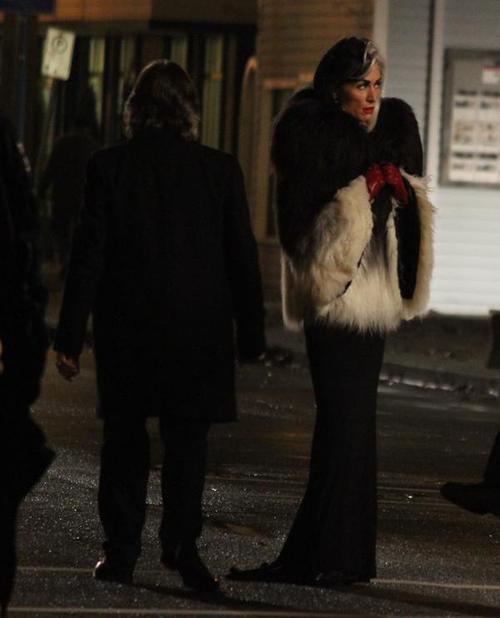 Victoria-Smurfit-cruela2