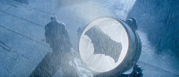 batman-vs-superman-ew-pics-4-600x257