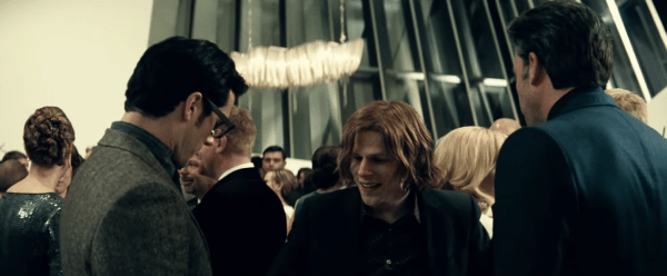 batman-v-superman-image-16-600x248