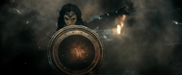 batman-v-superman-image-38-600x249