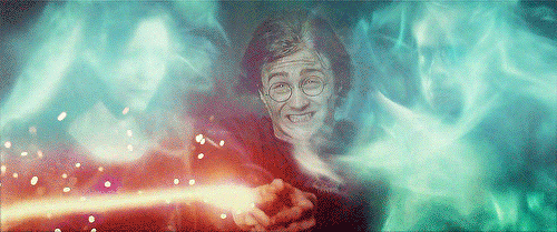 Harry-Potter-performing-Priori-Incantatem-GIF.gif