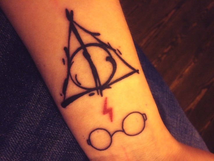nice-deathly-hallows-with-spectacles-tattoo-on-wrist
